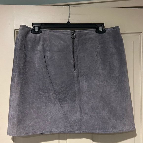 BlankNYC Suede Skirt - Picture 3 of 5